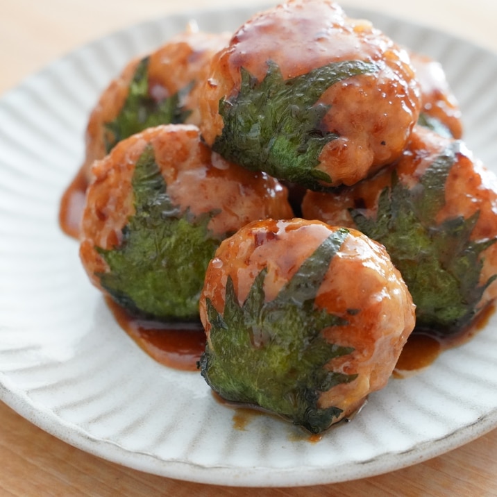 お弁当に つくねの照り焼き青じそ包み レシピ 作り方 By わたあめ 楽天レシピ お弁当に つくねの照り焼き青じそ包み レシピ 作り方 By わたあめ 楽天レシピ